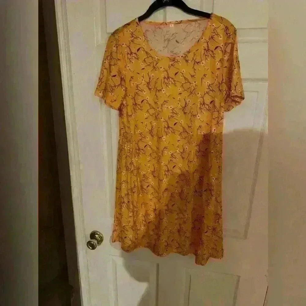 NWOT Dupploy Floral Tunic Dress Size Small